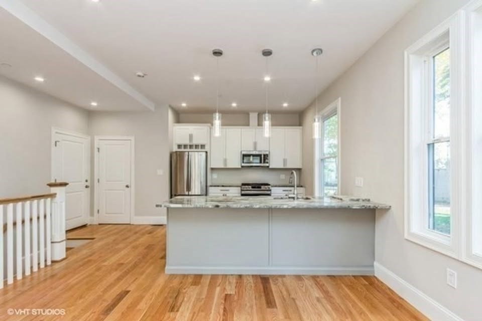 111 Hutchings St, Roxbury