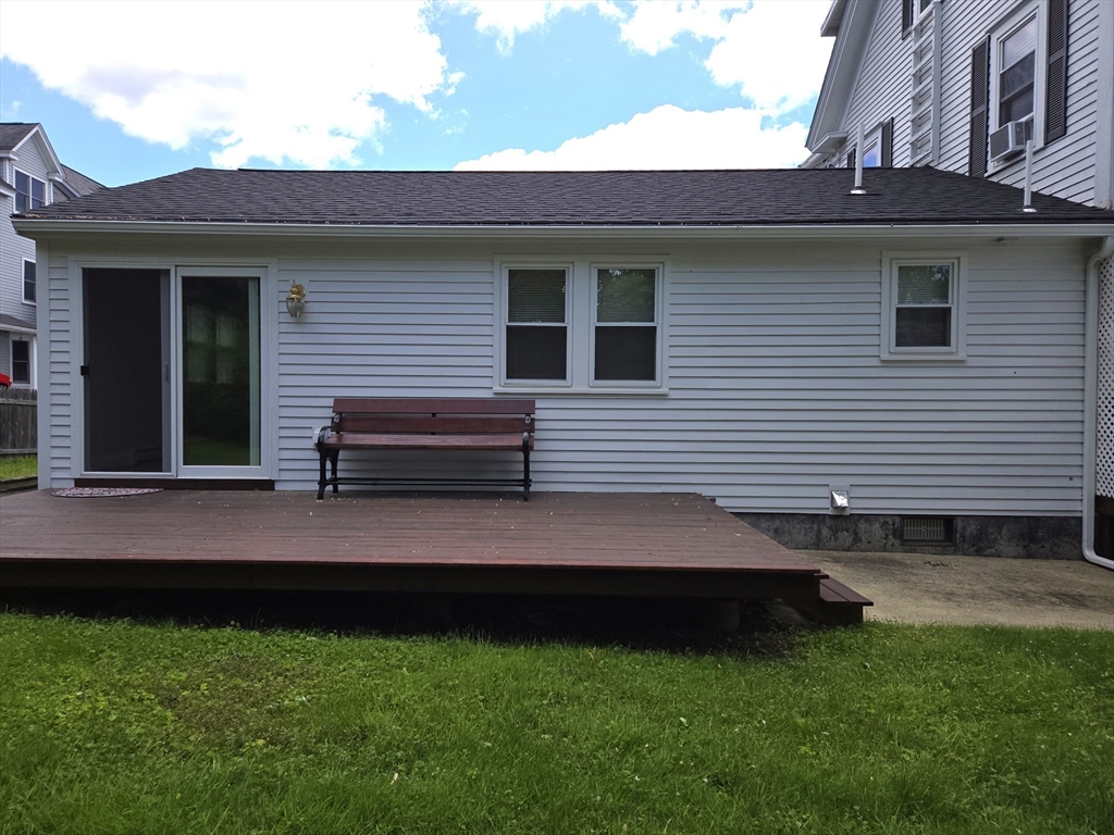 38 Main St, Pepperell