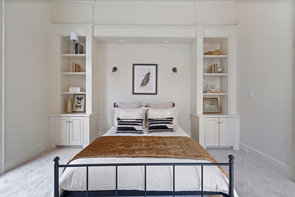 120 Cabot St, Chestnut Hill