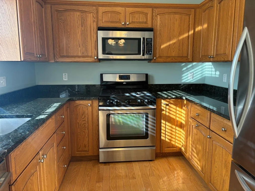 501 Autumn Ridge Dr, Ayer