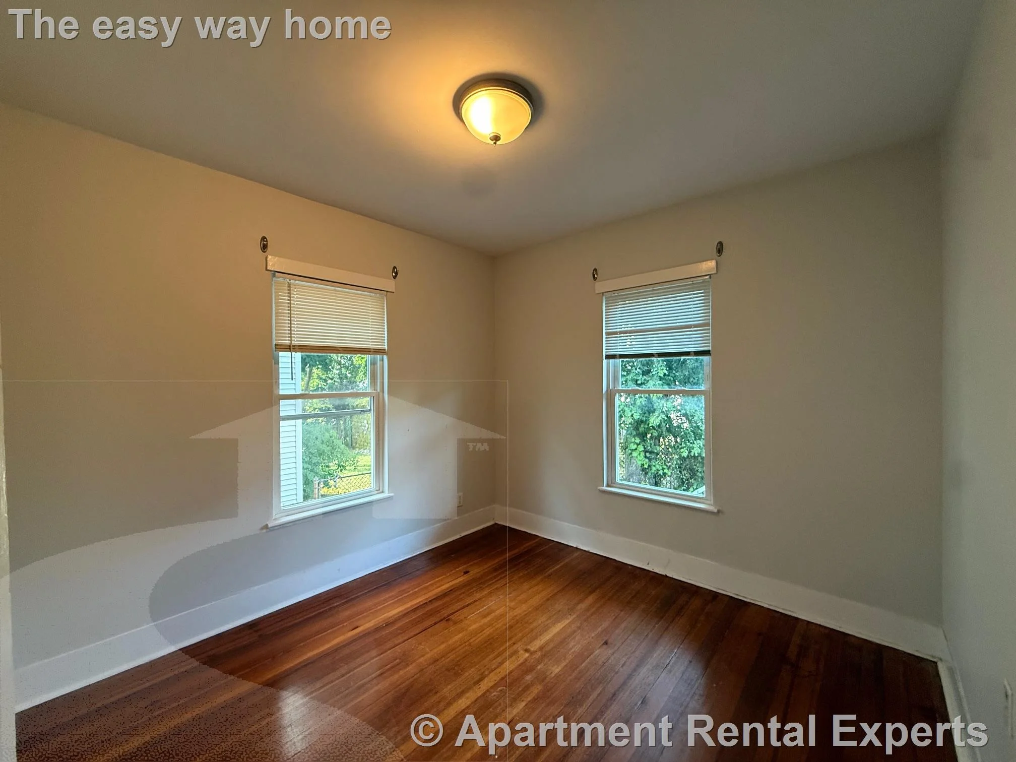 69 Raymond Ave, Tufts