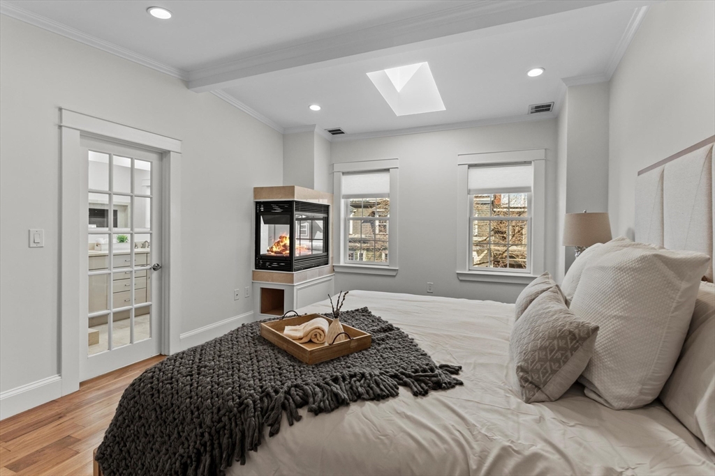 274 Bunker Hill St, Charlestown