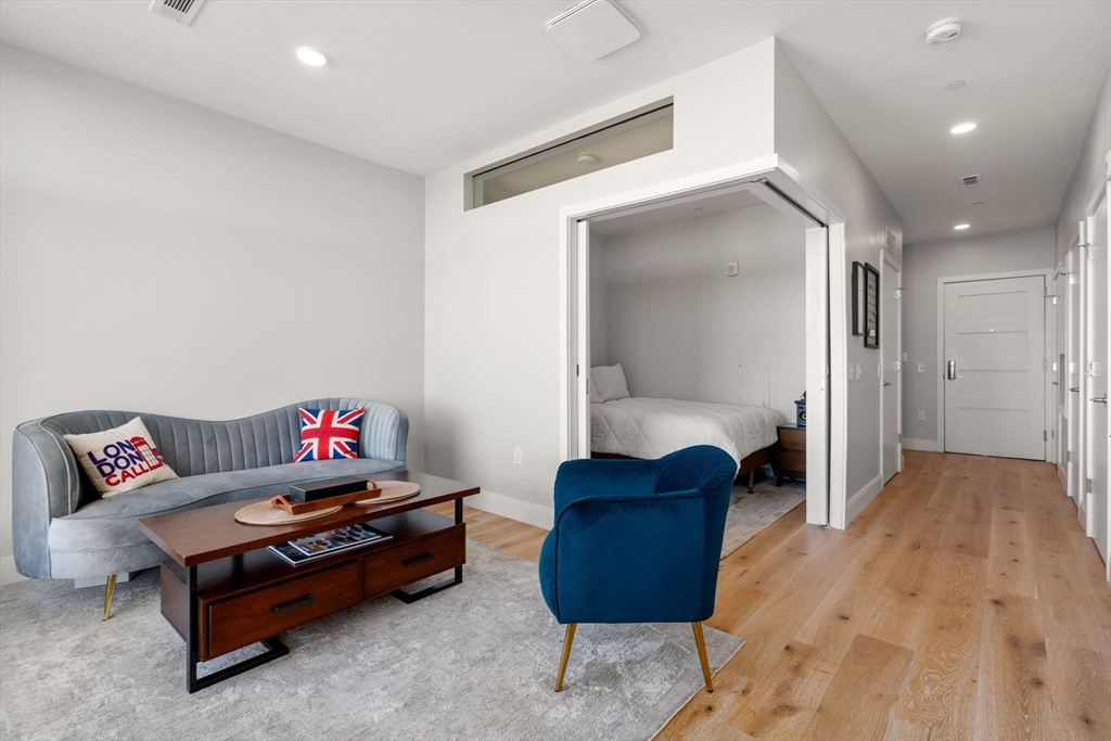 191 Washington St, Brighton