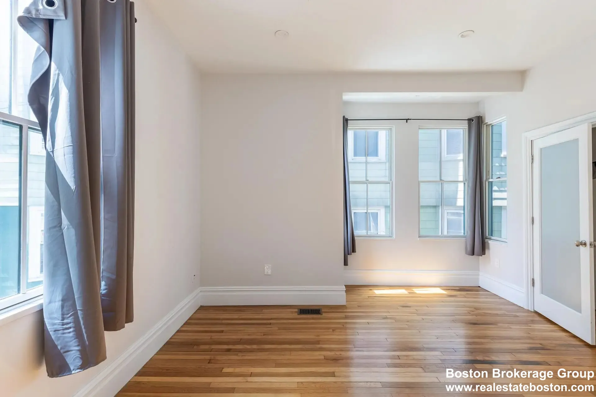 89 Cedar St, Roxbury