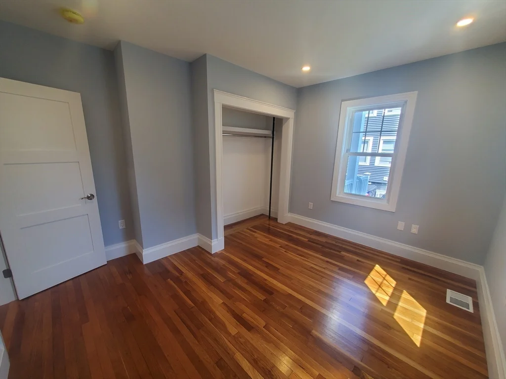 29 Helena Rd, Dorchester