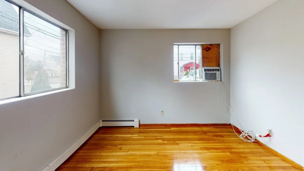 78-80 Harvard St, Waltham