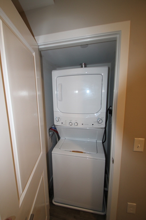 629 Washington St, Whitman