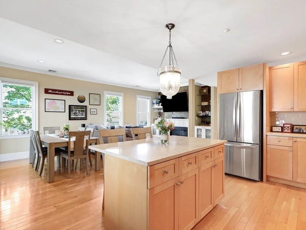 201 K St, South Boston