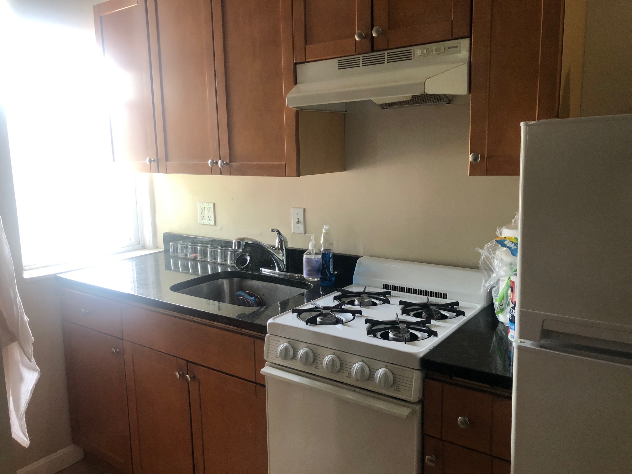 Studio bed, 1 bath apartment for rent at 1197 Commonwealth Ave Unit 6, Allston — photo 2 of 42