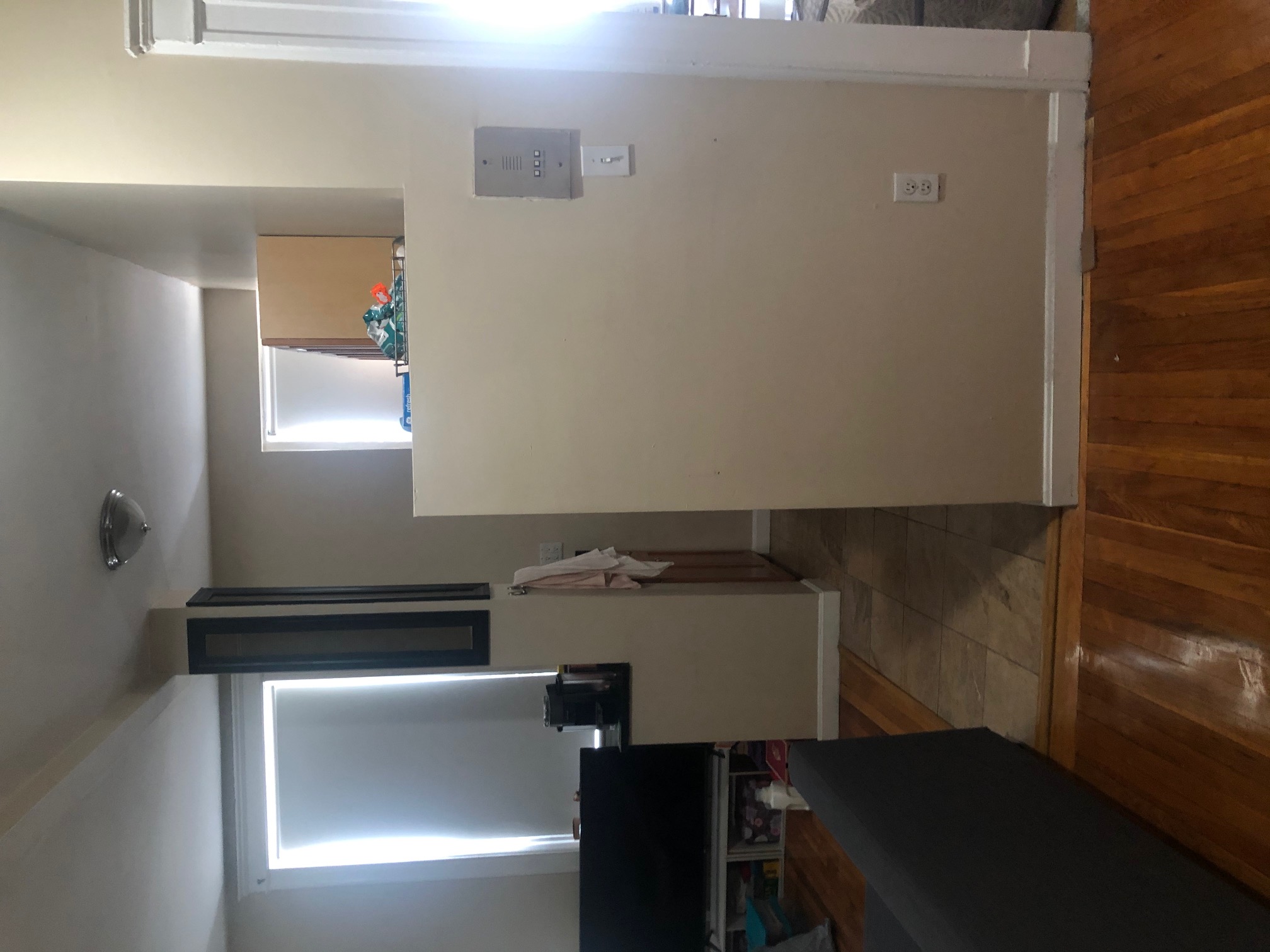 Studio bed, 1 bath apartment for rent at 1197 Commonwealth Ave Unit 6, Allston — photo 3 of 42