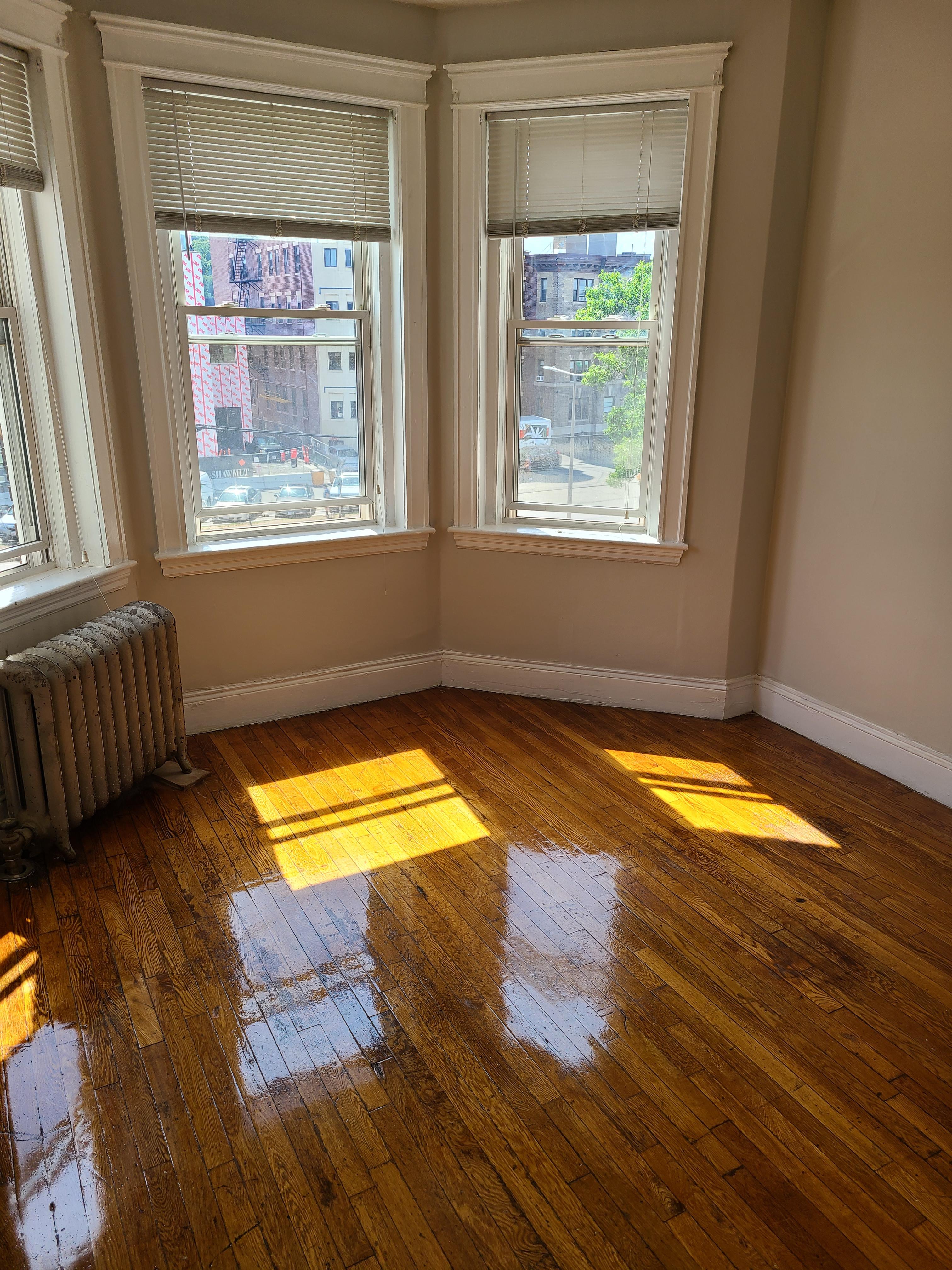 2 bed, 1 bath apartment for rent at 1187 Commonwealth Ave Unit 18, Allston — photo 2 of 5