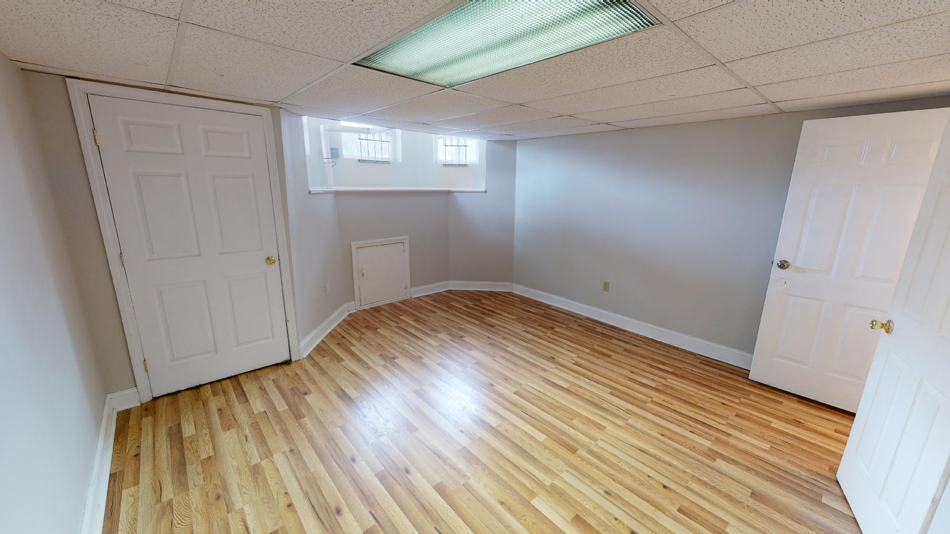4 bed, 2 bath apartment for rent at 1185 Commonwealth Ave Unit 101, Allston — photo 3 of 10