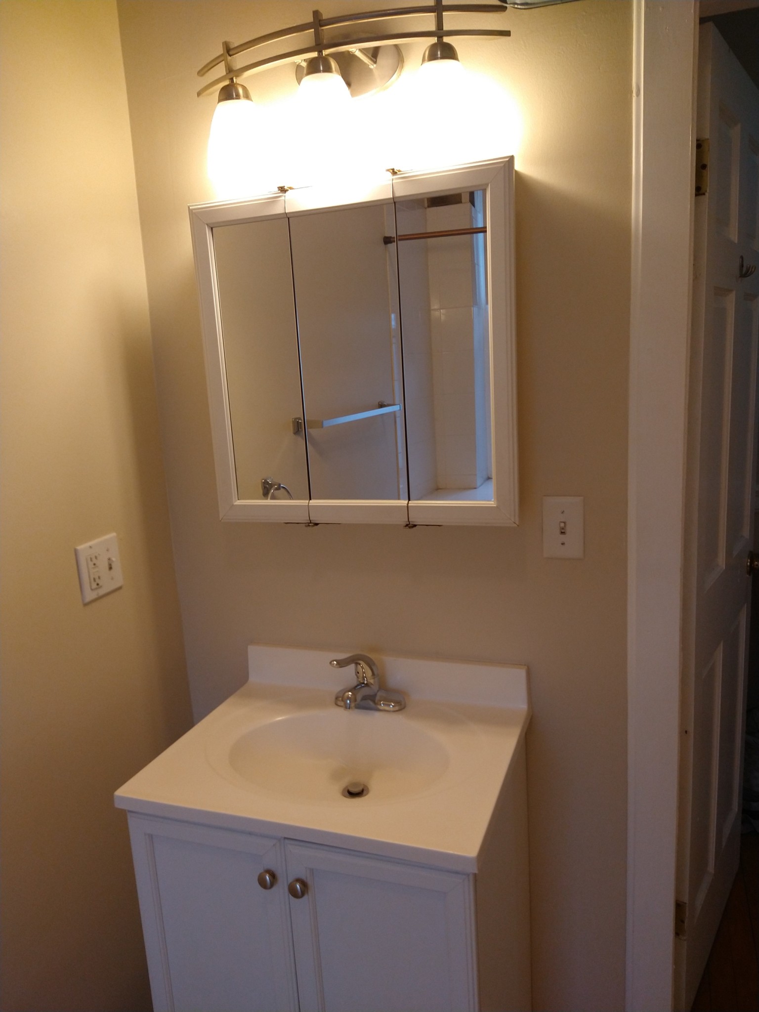 Studio bed, 1 bath apartment for rent at 1197 Commonwealth Ave Unit 6, Allston — photo 14 of 42