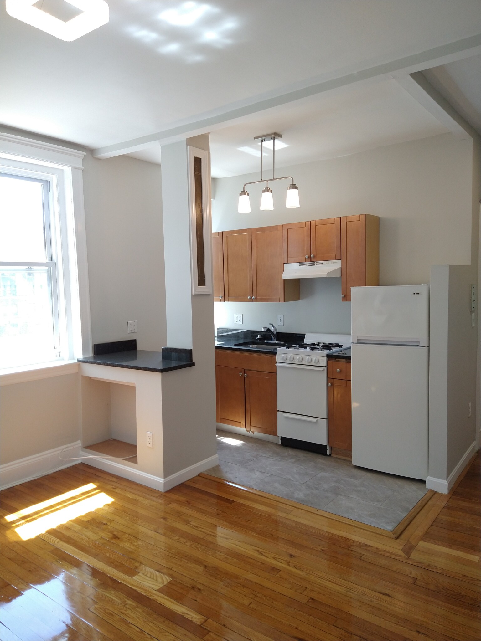Studio bed, 1 bath apartment for rent at 1197 Commonwealth Ave Unit 6, Allston — photo 22 of 42