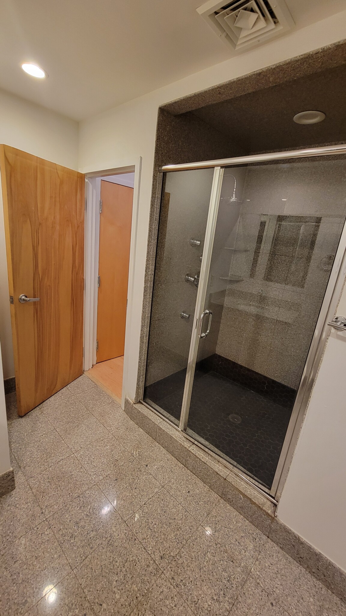 254 Friend St, West End