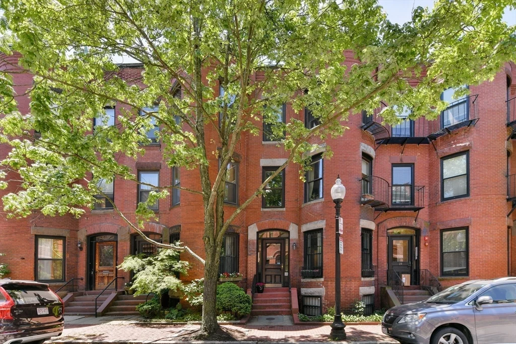 21 Cumberland St, South Boston