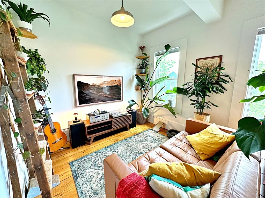 264 Sumner St, East Boston