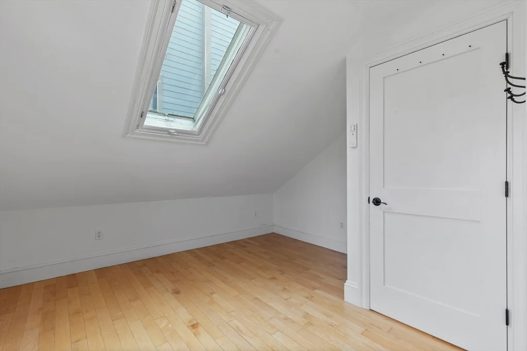 256 W 3rd St, South Boston
