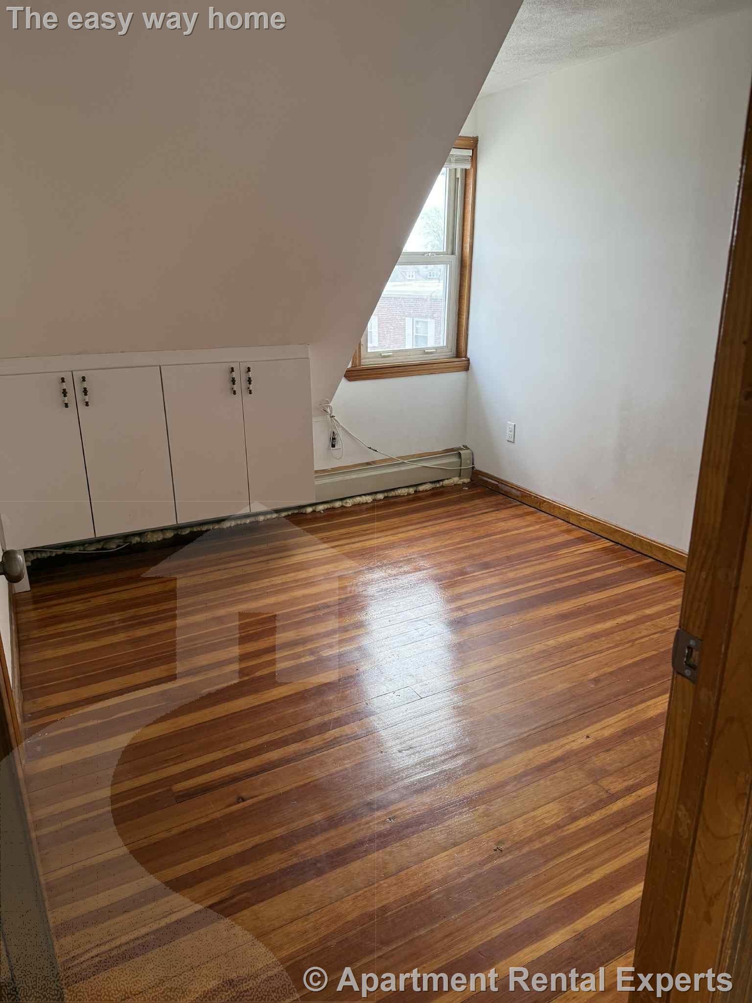 10 Windsor Rd, Tufts