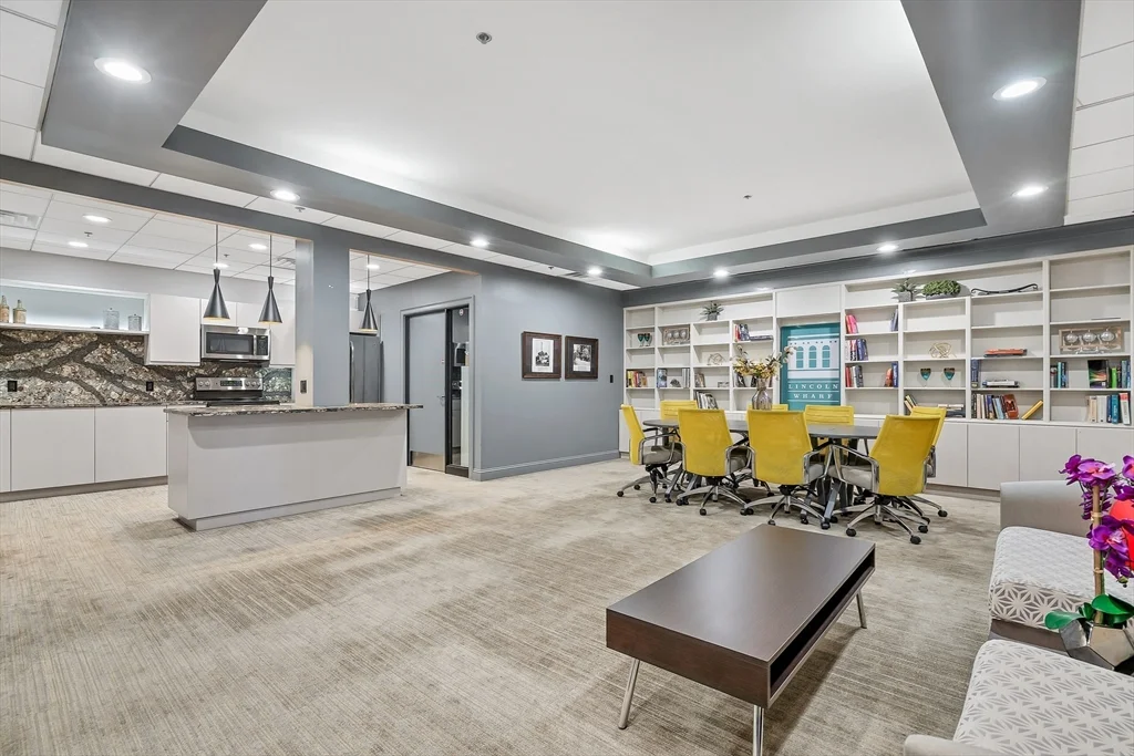 357 Commercial St, Waterfront