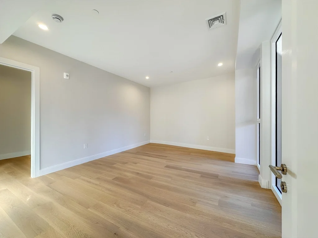 144 Worcester St, South End