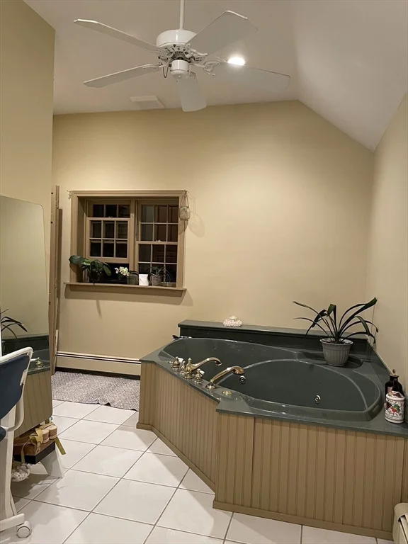 4 Chestnut St, Hopkinton