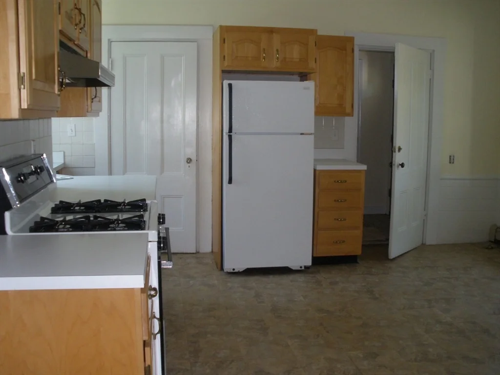 518 Watertertown St, Newton