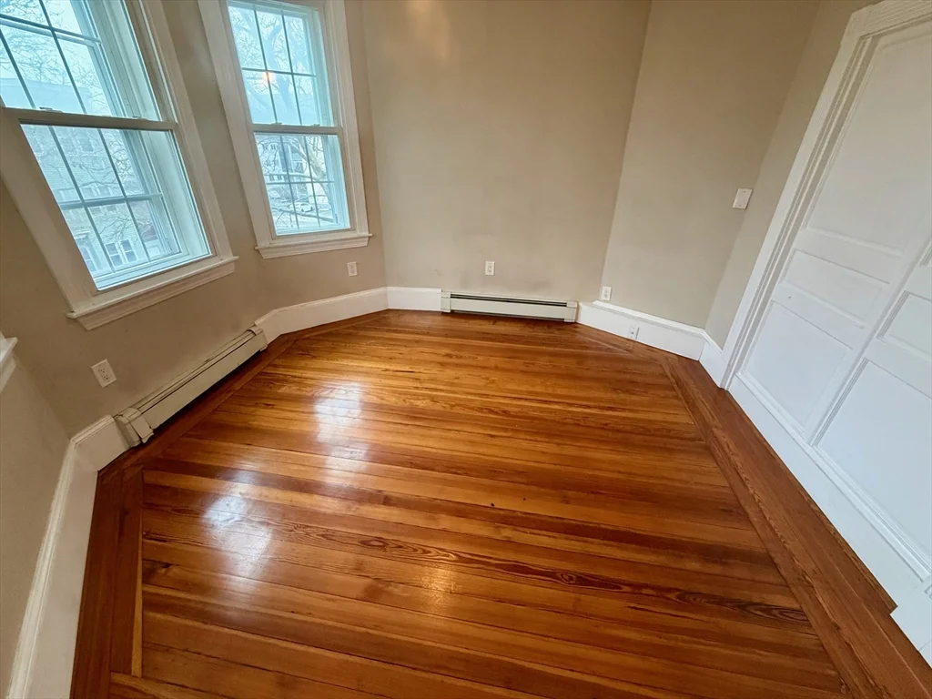 324 Chelsea St, East Boston