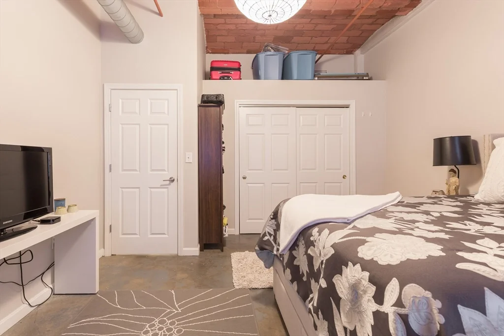 717 Atlantic Ave, Leather District