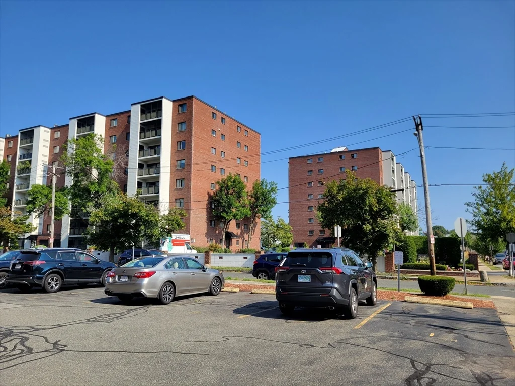 30 Revere Beach Pkwa, Medford