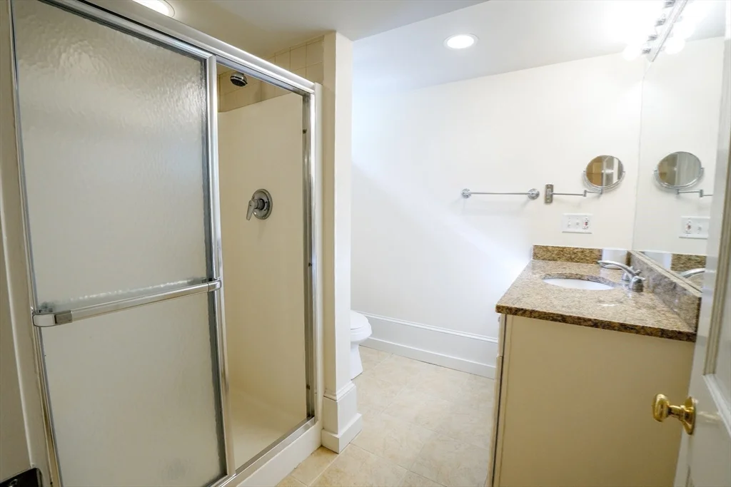 3 A Allen St, Natick