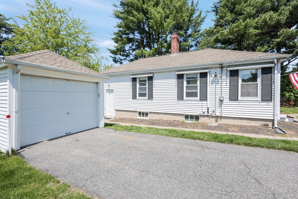 60 Verndale Ave, Attleboro