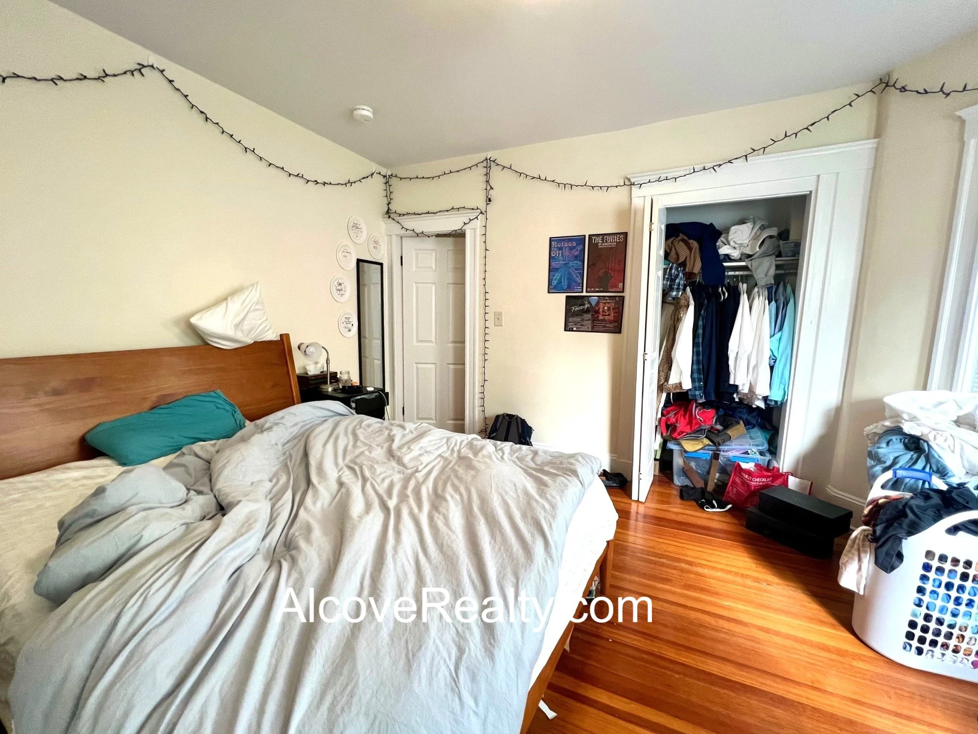 189 Powder House Boulevard, West Somerville