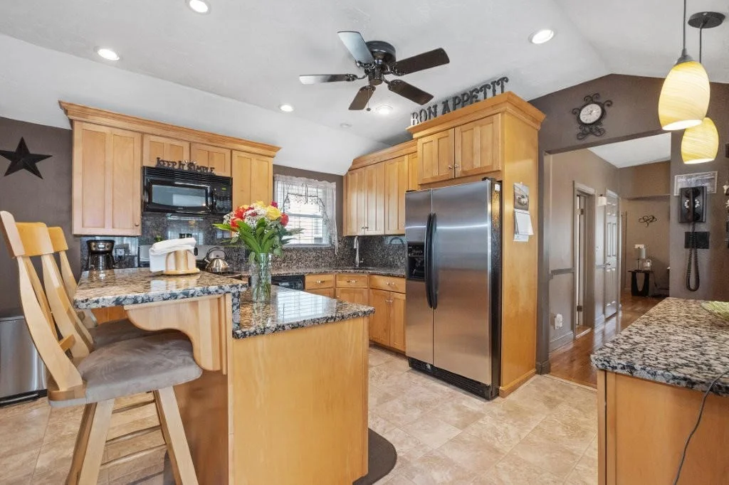 28 Ash St, South Side