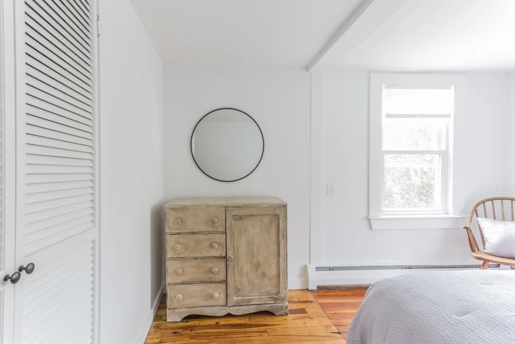 43 Bayview Rd, Great Neck