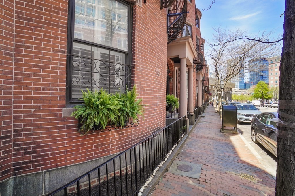 27 Bowdoin Steet, Beacon Hill