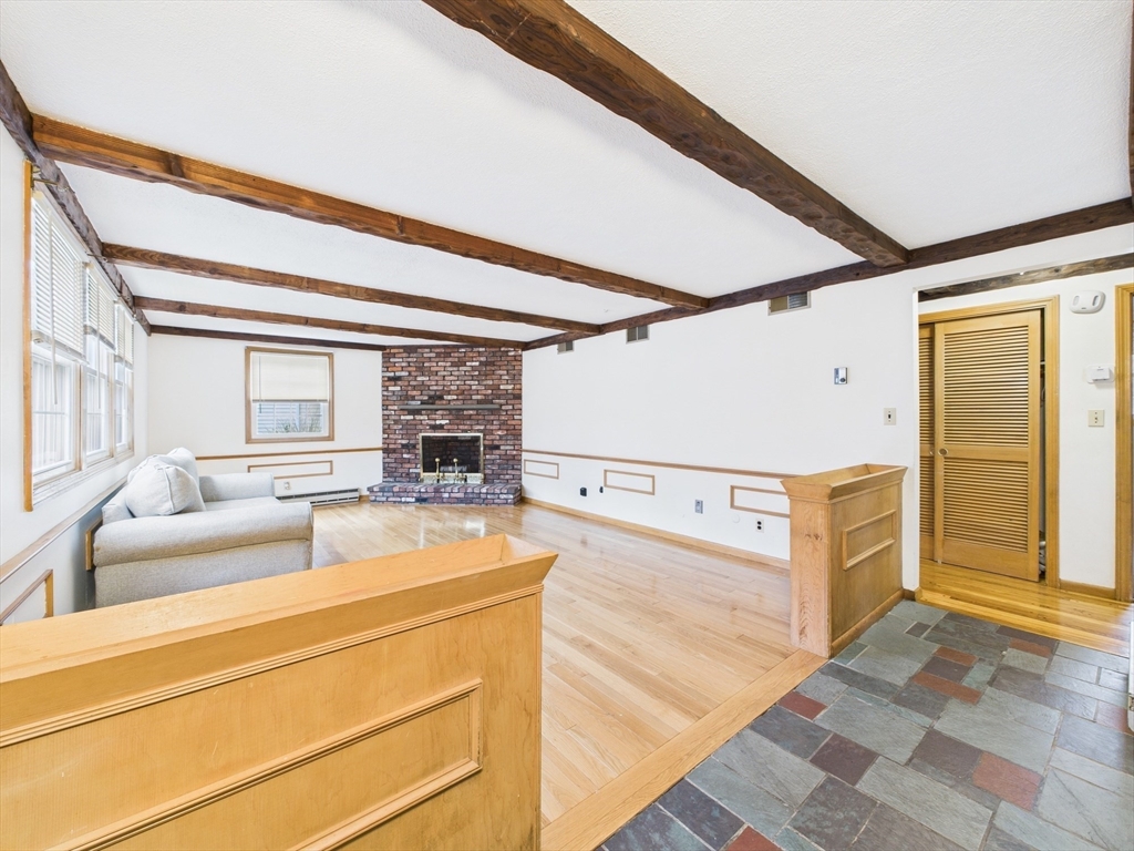 215 Stoney Lea Rd, Precinct One/Upper Dedham