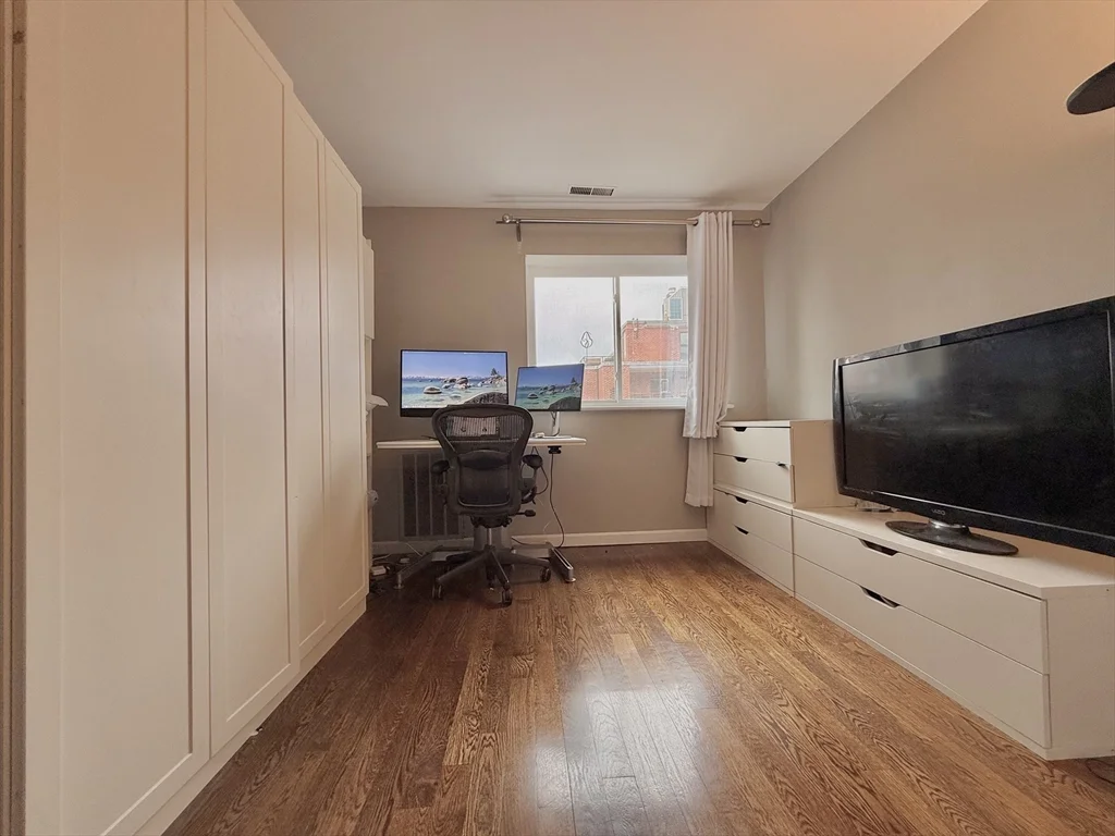 20 Stearns, Coolidge Corner