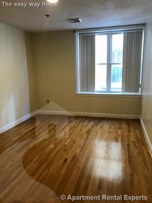 15 Pearl St, Central Square