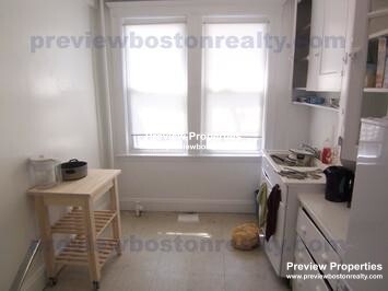 1638 Commonwealth Ave, Brighton