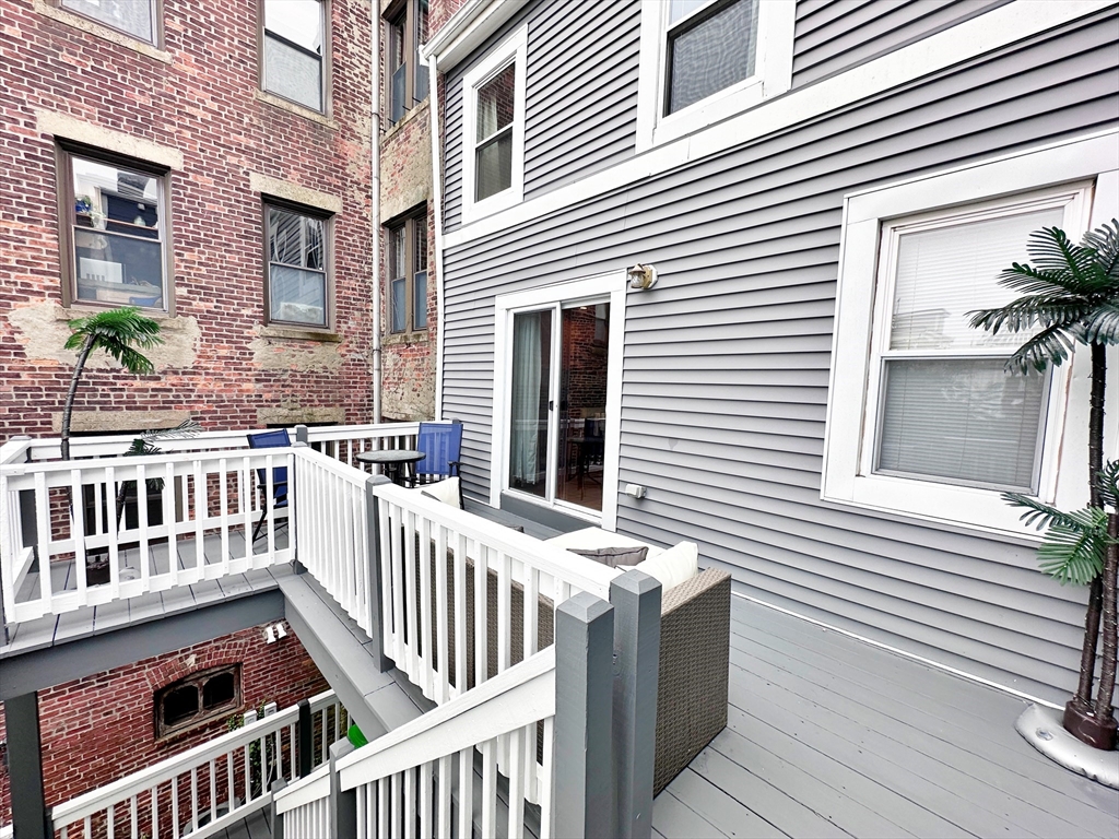 364 Sumner St, East Boston