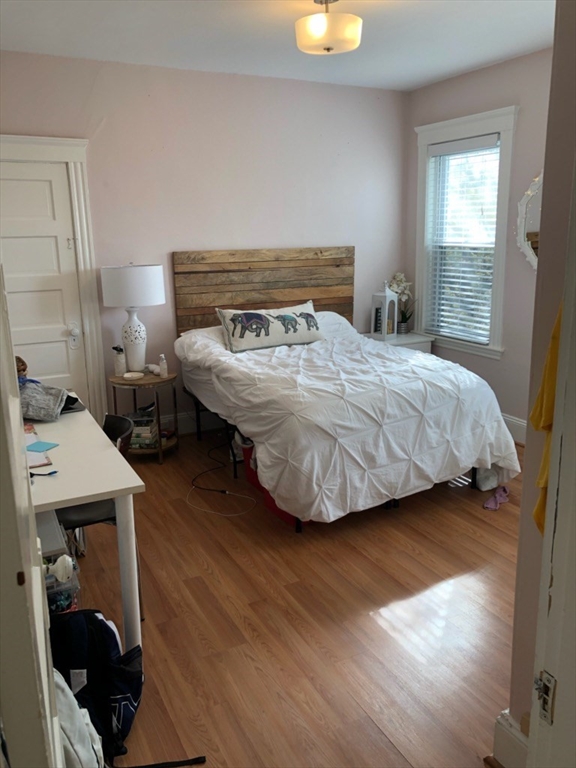 217 Reservoir Rd, Chestnut Hill