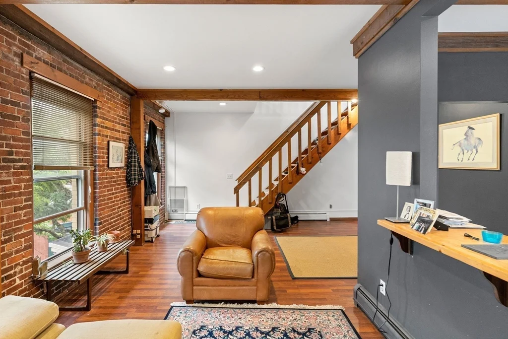 100-102 Main St, Gloucester