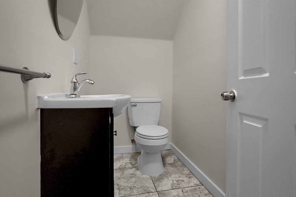 66 Pacific St, Fitchburg