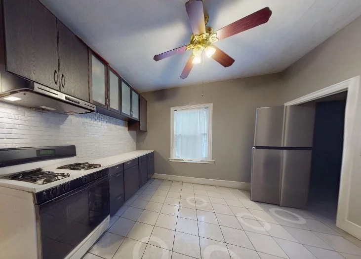 20-22 Holmes St, West End