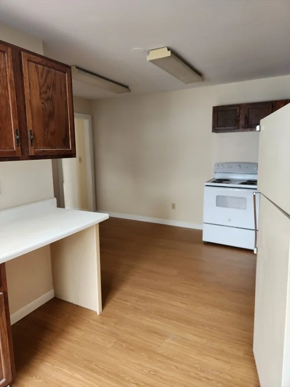104 N Main St, Mansfield