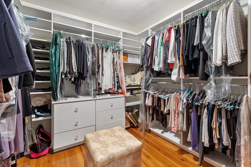 251A Old Billerica Rd, Bedford