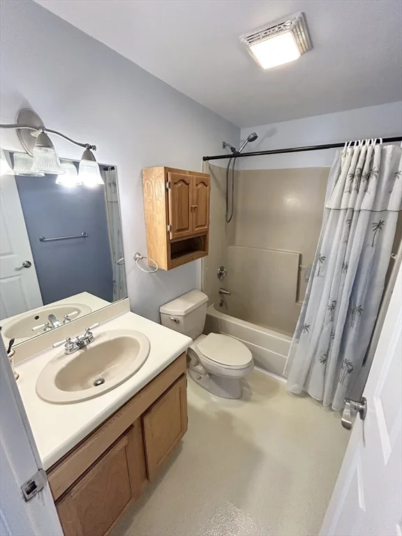 186 Heritage Dr, Northbridge