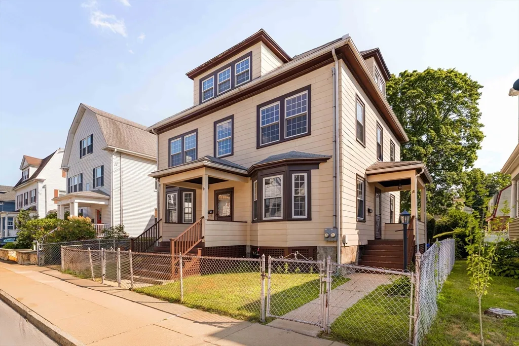 18 Newcastle Rd, Brighton