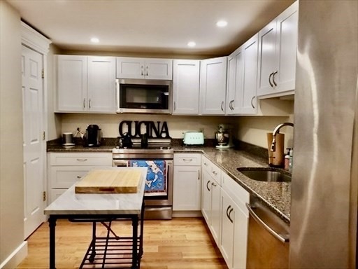 100 Fulton St, Waterfront